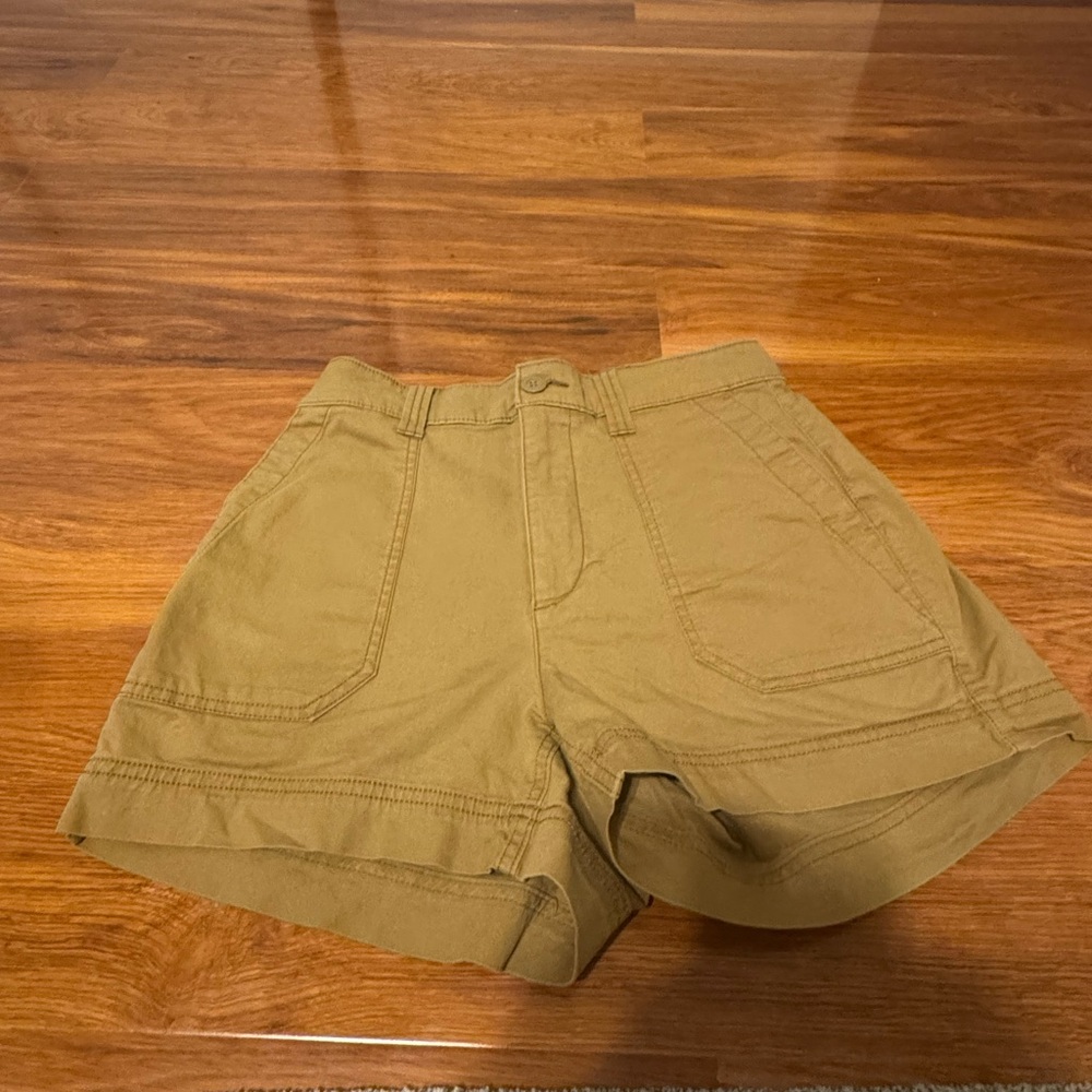 Old Navy Tan Cargo Shorts Relaxed Fit Durable